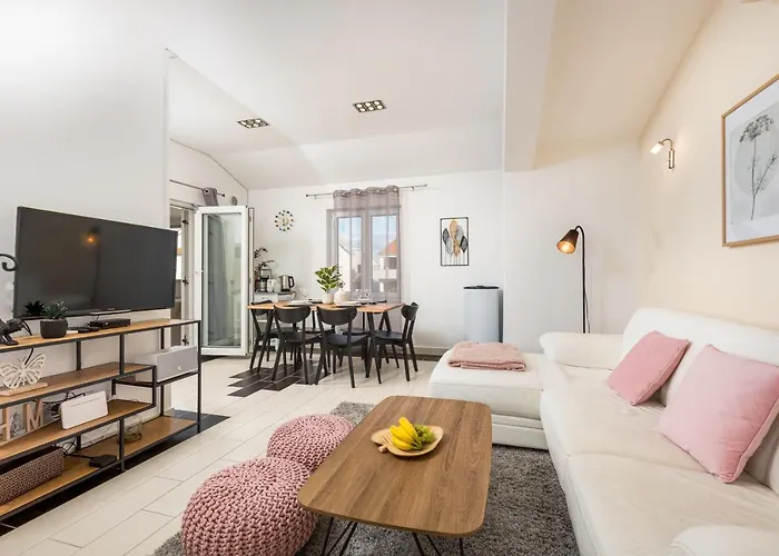 Apartment Manda *